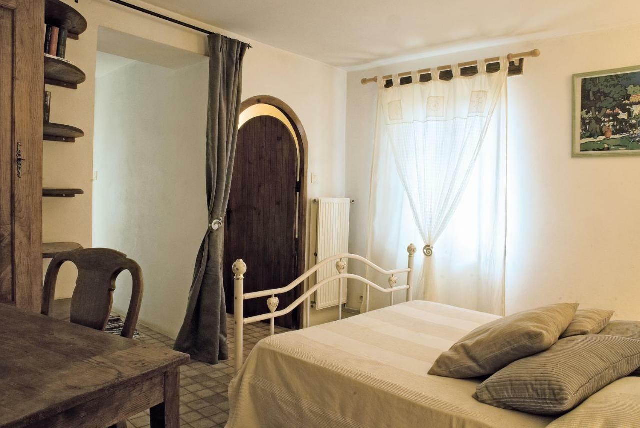 Maison De Dame Tartine Issirac Eksteriør billede